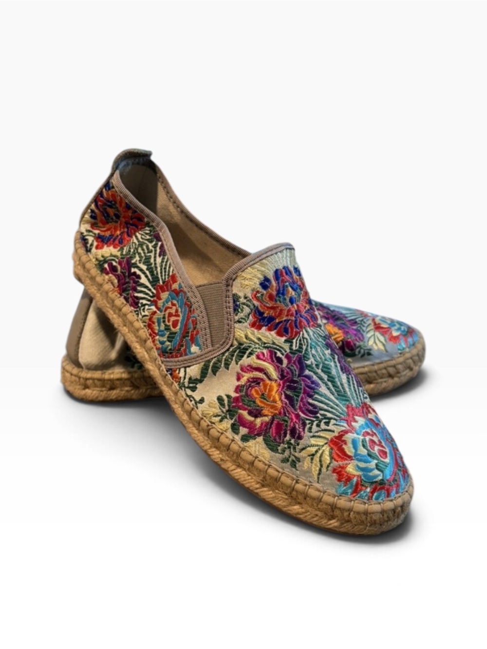 Fabiolas Floral Embroidered Espadrilles Fabiolas
Women's Size 38